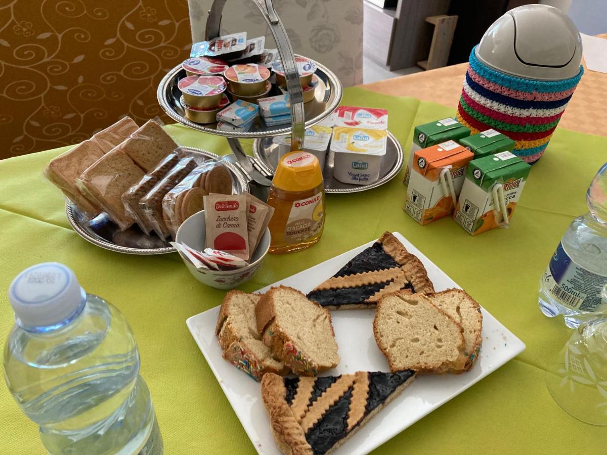 Oasi Dei Deserti - Camera Con Colazione Morciano di Romagna Eksteriør bilde